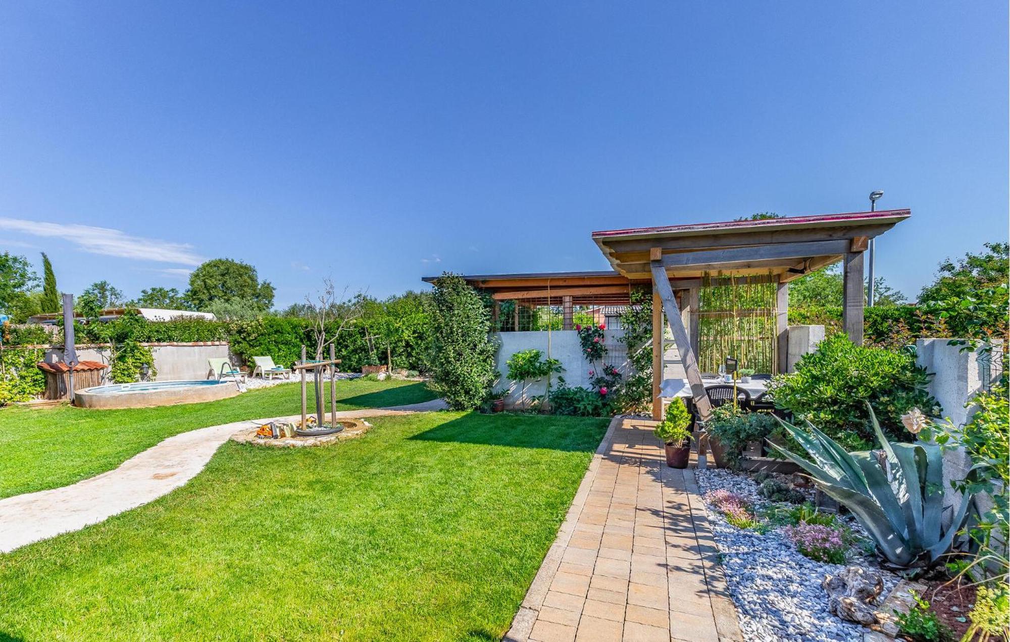 Beautiful Home In Skatari With Kitchen Pola Esterno foto